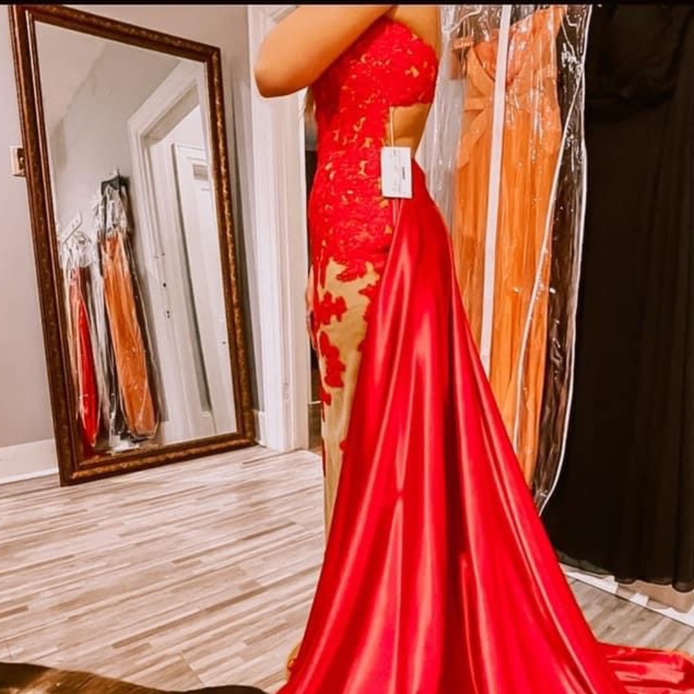 Sherri Hill size 4